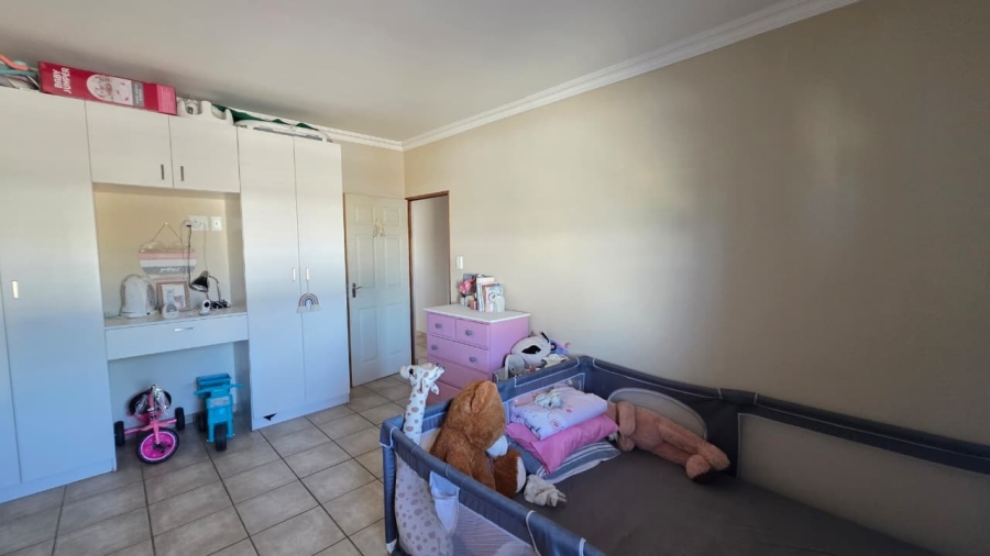 3 Bedroom Property for Sale in Country Club Western Cape